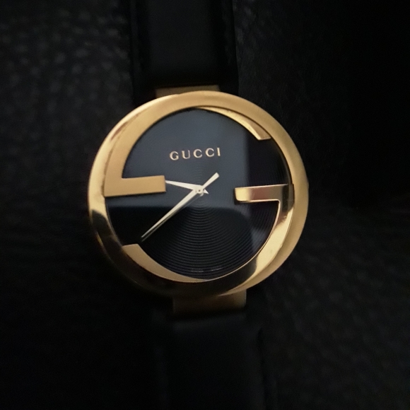 *Authentic* Gucci watch - Picture 1 of 3